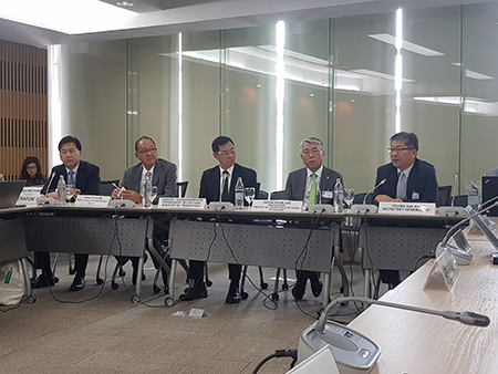 Supporting Traffic Safety Information Systems of Countries in Southeast Asia Meeting speakers photo Supporting Traffic Safety Information Systems of Countries in Southeast Asia Meeting speakers photo
